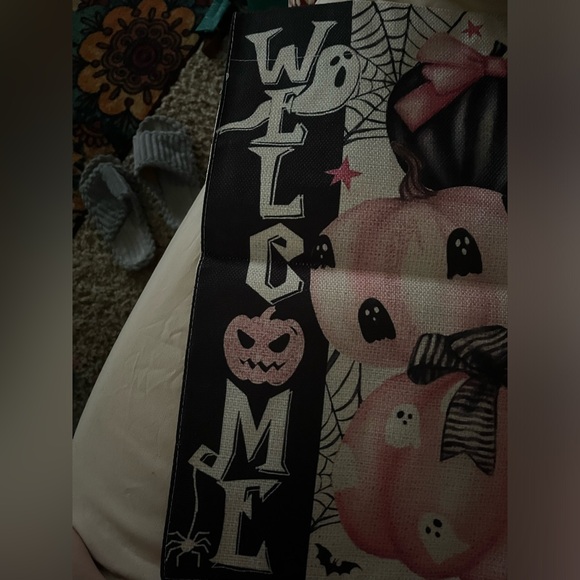 NWOT pink & black Halloween garden flag - Picture 2 of 4